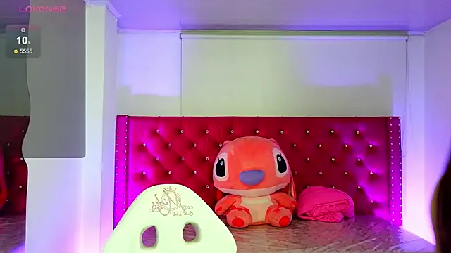 Diamond juliana online show from 07-18-26, 03:15