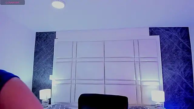 TiffanyHoustton online show from 03-11-26, 12:32