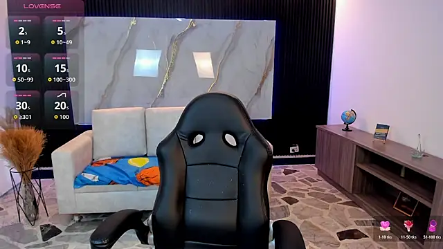 TiffanyHoustton online show from 03-09-26, 12:09