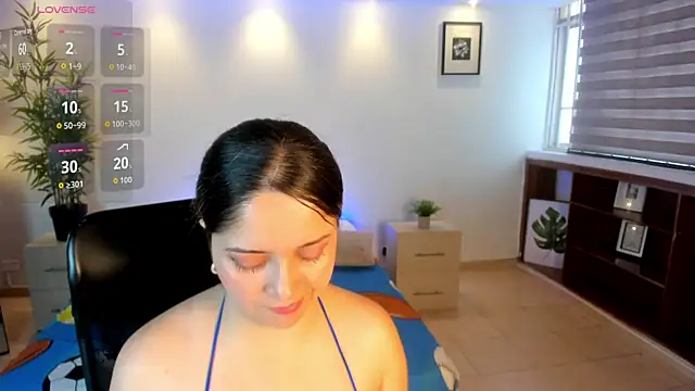 TiffanyHoustton online show from 07-18-26, 12:25