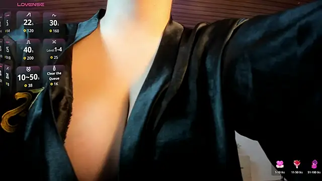 TiffanyHoustton online show from 07-14-26, 10:54