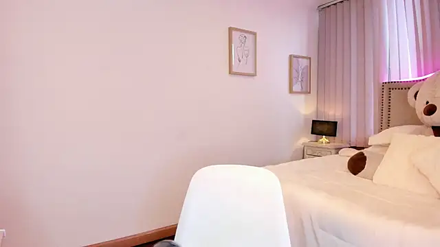 Snapshot of lya__brown chatting on 02-20-26, 11:45 lya brown online show from 02-20-26, 11:45