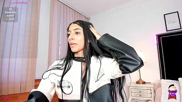 Snapshot of lya__brown chatting on 02-09-26, 12:36 lya brown online show from 02-09-26, 12:36