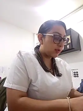 Snapshot of Valeria_montana_ chatting on 04-22-26, 12:12 Valeria montana online show from 04-22-26, 12:12