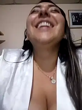 Snapshot of Valeria_montana_ chatting on 02-12-26, 12:21 Valeria montana online show from 02-12-26, 12:21