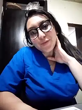 Snapshot of Valeria_montana_ chatting on 04-26-26, 02:42 Valeria montana online show from 04-26-26, 02:42