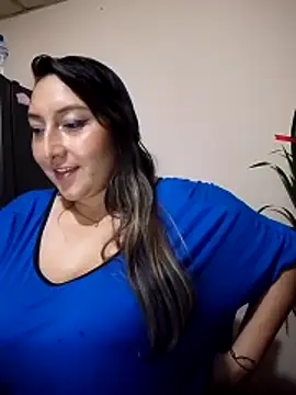 Snapshot of Valeria_montana_ chatting on 12-13-25, 11:44 Valeria montana online show from 12-13-25, 11:44