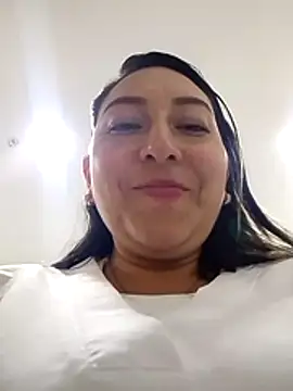 Snapshot of Valeria_montana_ chatting on 03-09-26, 01:03 Valeria montana online show from 03-09-26, 01:03