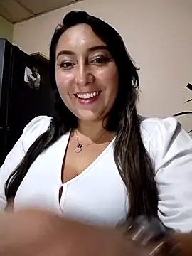 Snapshot of Valeria_montana_ chatting on 04-05-26, 12:39 Valeria montana online show from 04-05-26, 12:39