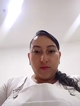 Snapshot of Valeria_montana_ chatting on 05-04-26, 11:57 Valeria montana online show from 05-04-26, 11:57
