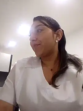 Snapshot of Valeria_montana_ chatting on 06-03-26, 06:45 Valeria montana online show from 06-03-26, 06:45