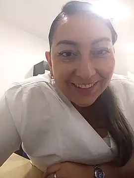 Snapshot of Valeria_montana_ chatting on 01-14-26, 12:42 Valeria montana online show from 01-14-26, 12:42