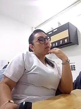 Snapshot of Valeria_montana_ chatting on 04-21-26, 12:01 Valeria montana online show from 04-21-26, 12:01