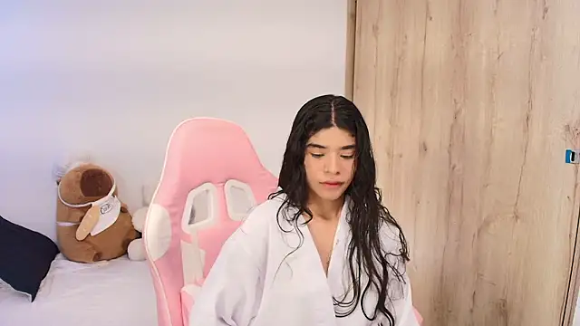 phia carter online show from 03-04-26, 07:43