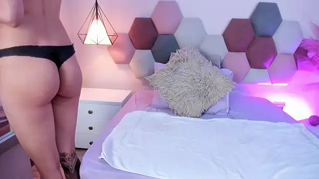 LyraVendrell online show from 02-05-26, 12:01