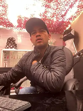 SweeXioji online show from 01-11-26, 02:02