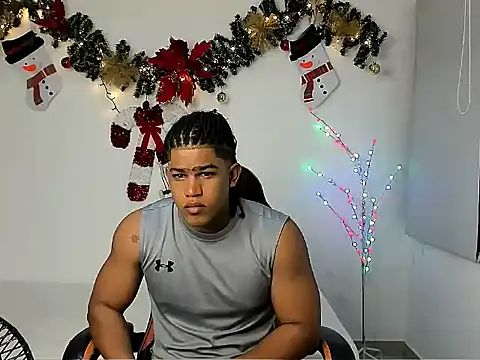 Snapshot of alex_balck chatting on 12-15-25, 11:05 alex balck online show from 12-15-25, 11:05