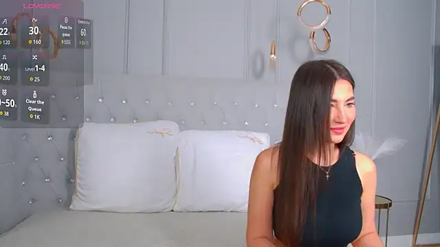 LisaDeviss online show from 12-19-25, 09:44