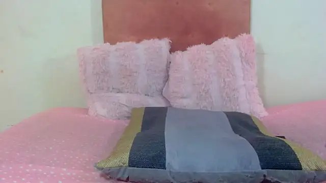 Snapshot of SweetdelightXXXX chatting on 12-18-25, 12:42 SweetdelightXXXX online show from 12-18-25, 12:42