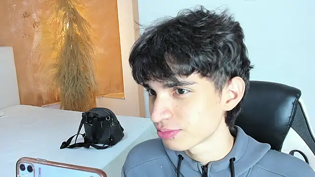 CONNOR STONNE  online show from 02-20-26, 07:38