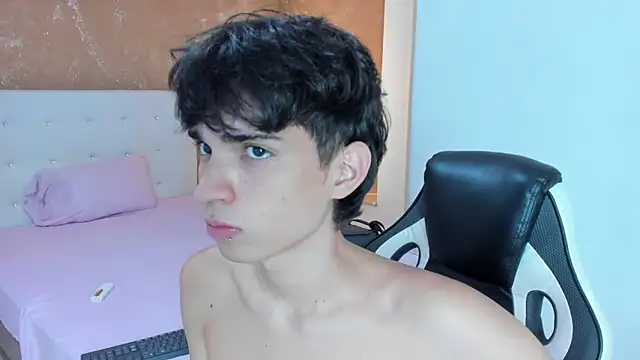 CONNOR STONNE  online show from 02-18-26, 09:22