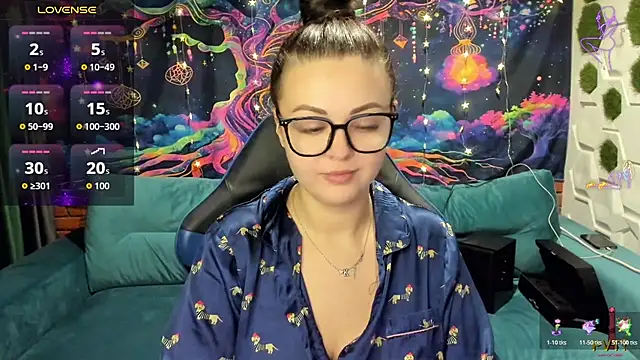 MonicaMoonly online show from 12-16-25, 10:58