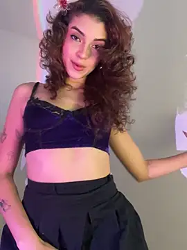 Anne Wyntheris online show from 12-17-25, 01:10