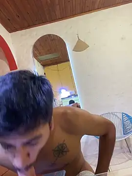 Snapshot of maxI_dick33 chatting on 02-01-26, 02:26 maxI dick33 online show from 02-01-26, 02:26