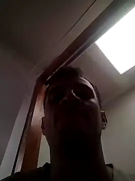 Snapshot of LeomiaDesire chatting on 04-02-26, 08:15 LeomiaDesire online show from 04-02-26, 08:15