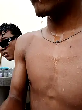 Snapshot of MTAnguiano chatting on 12-03-25, 12:01 MTAnguiano online show from 12-03-25, 12:01