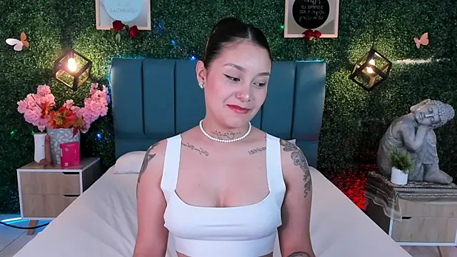 GabyyCute  online show from 12-19-25, 03:43