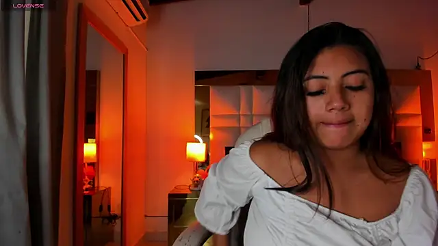 Zoei Moon online show from 06-30-26, 07:03