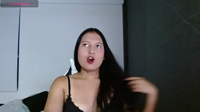 candy rosemaryy online show from 04-07-26, 11:17