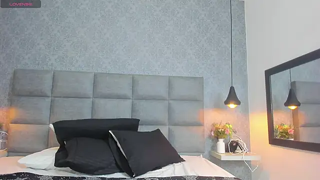 emilyy r online show from 01-13-26, 07:07