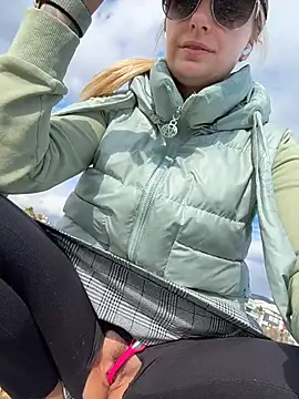 Betsy online show from 03-30-26, 01:56