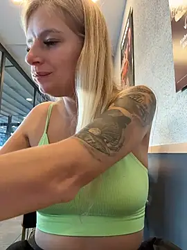 Betsy online show from 01-12-26, 02:24