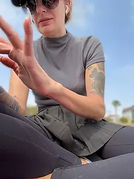 Betsy online show from 04-15-26, 12:10