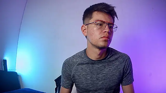 nicolatinboy online show from 03-04-26, 09:11