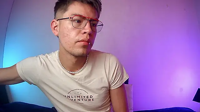 Snapshot of nicolatinboy chatting on 03-02-26, 10:06 nicolatinboy online show from 03-02-26, 10:06