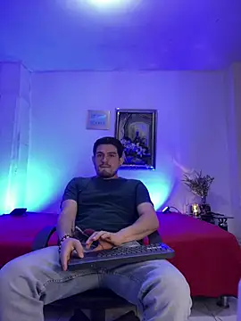 williamsmiiths16 online show from 04-05-26, 12:12