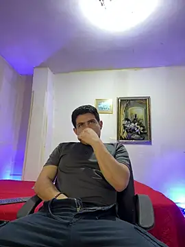 williamsmiiths16 online show from 02-04-26, 01:33