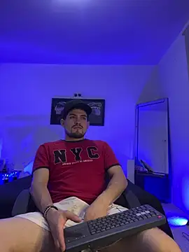 williamsmiiths16 online show from 06-06-26, 03:01