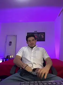 williamsmiiths16 online show from 04-29-26, 05:30