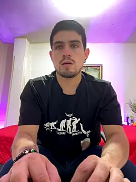 williamsmiiths16 online show from 12-22-25, 04:18