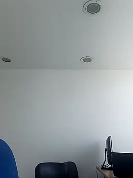 Vera Luna  online show from 12-19-25, 07:16