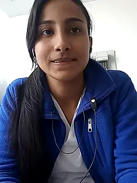 Vera Luna  online show from 12-17-25, 06:02