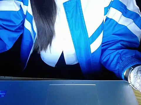 Snapshot of maian_love chatting on 02-21-26, 07:38 maian love online show from 02-21-26, 07:38