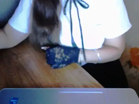 Snapshot of maian_love chatting on 05-19-26, 06:04 maian love online show from 05-19-26, 06:04