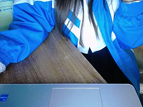 Snapshot of maian_love chatting on 04-24-26, 07:38 maian love online show from 04-24-26, 07:38