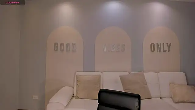 MadisonKane online show from 01-18-26, 11:13